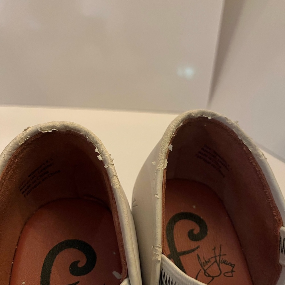 John Fluevog Mae White with black stitch PROJECT SHOE 9.5w - Picture 5 of 11